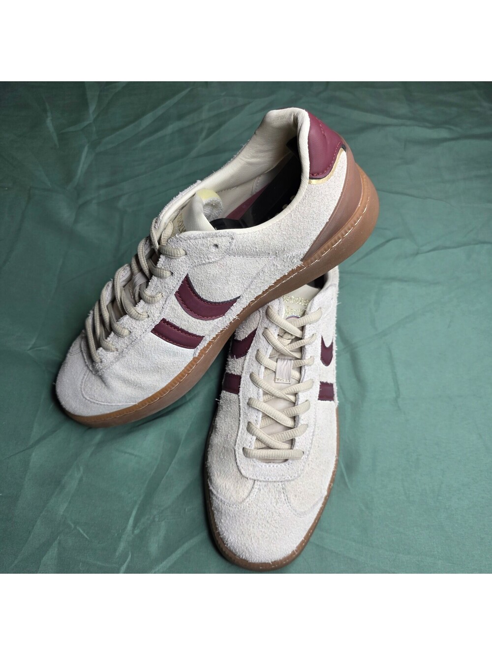 CoolWay Duck Men's Sz 9 Suede Low-Top Sneakers in Cream with Burgundy Accents